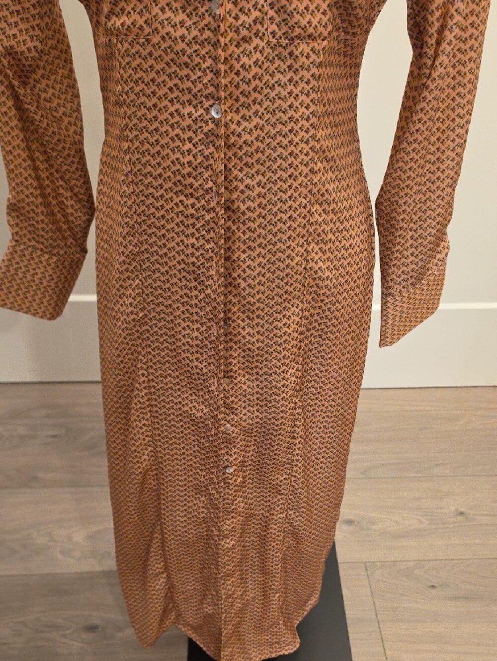 Zara women’s Satiny Button closure maxi Duster/Dress size XS new without tag - Picture 5 of 8